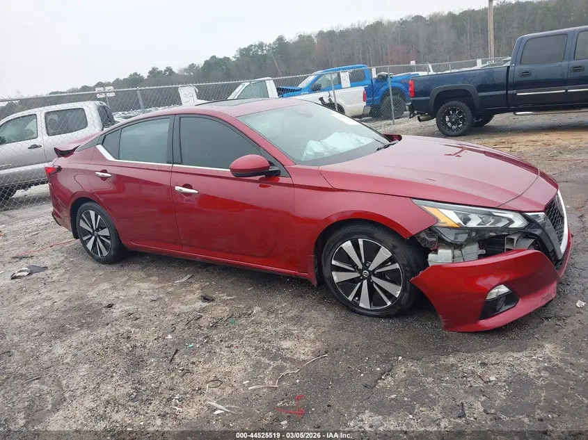 2022 NISSAN ALTIMA SL FWD
