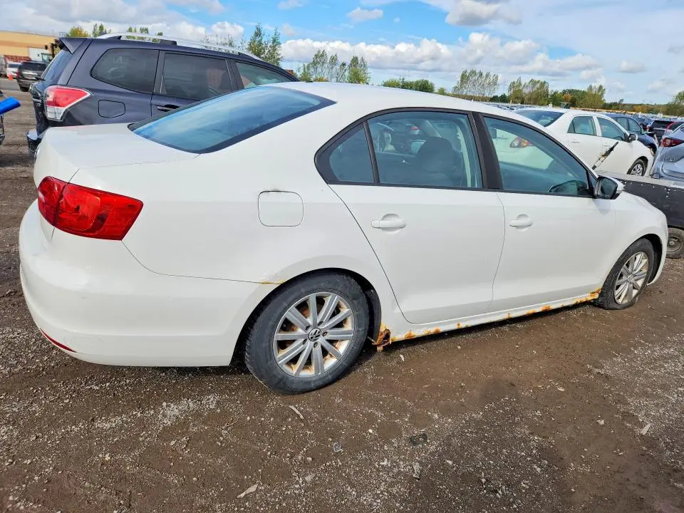 2011 VOLKSWAGEN JETTA   