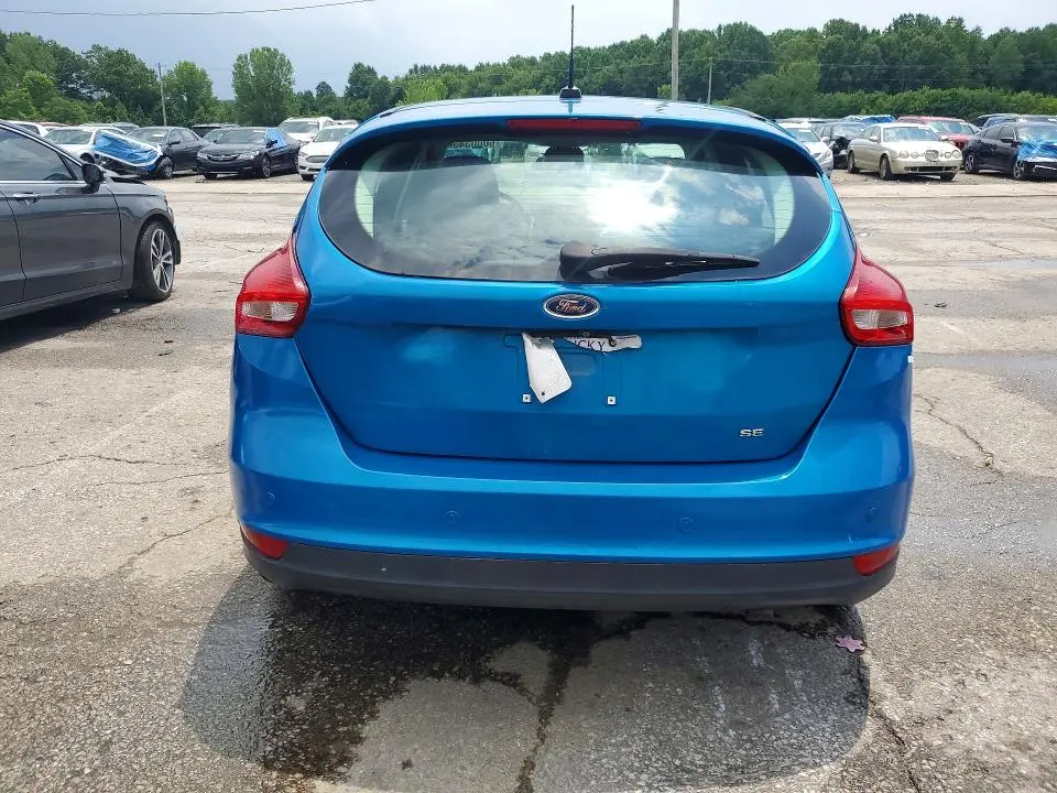 2015 FORD FOCUS SE  