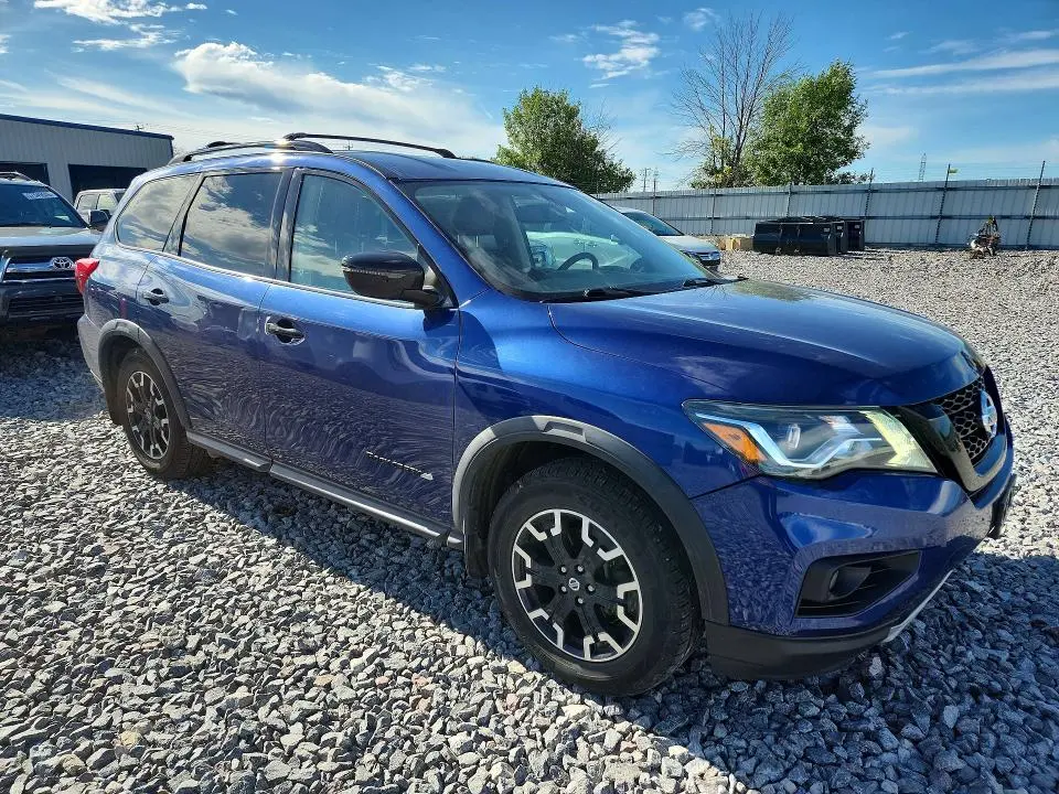 2020 NISSAN PATHFINDER SV  