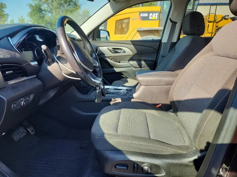 2020 CHEVROLET TRAVERSE LT  