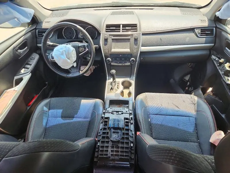 2015 TOYOTA CAMRY SE  