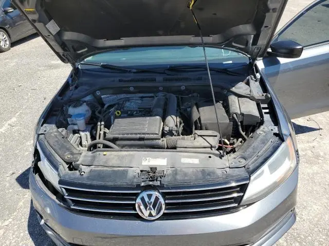 2016 VOLKSWAGEN JETTA SE  