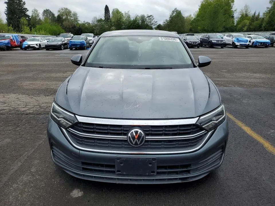 2022 VOLKSWAGEN JETTA SE  