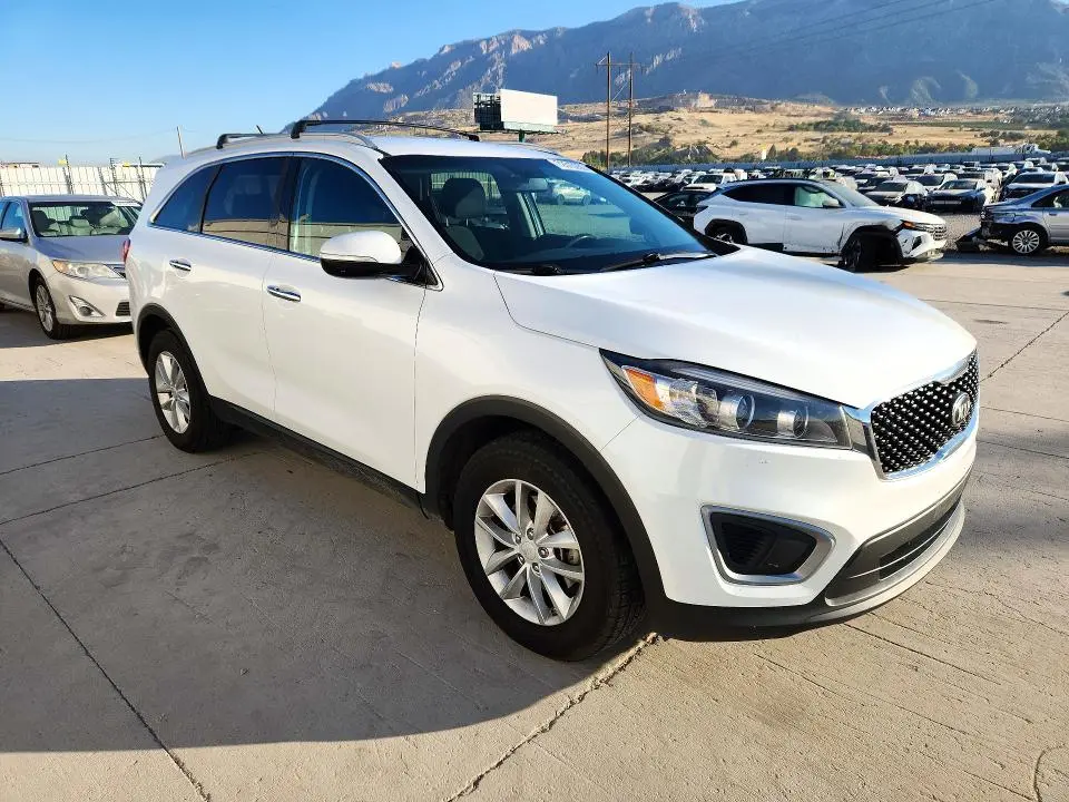 2016 KIA SORENTO LX  