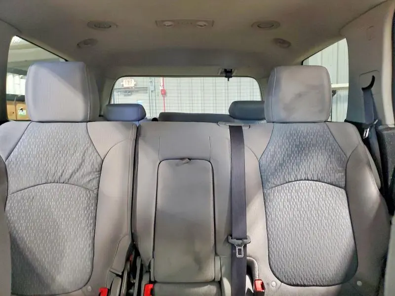 2011 GMC ACADIA SLE  