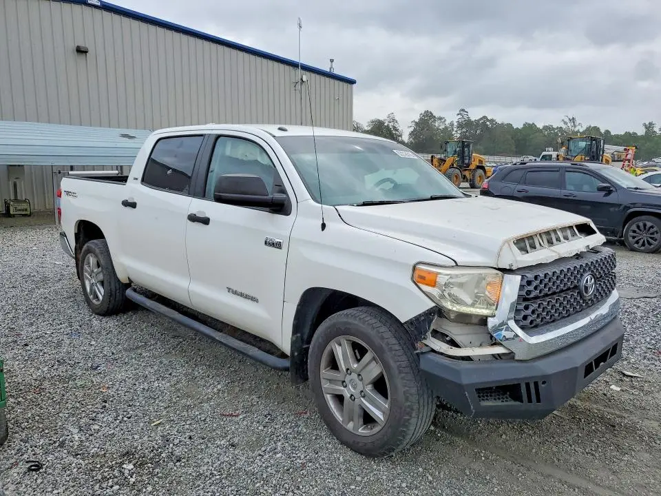 2015 TOYOTA TUNDRA CREWMAX SR5  