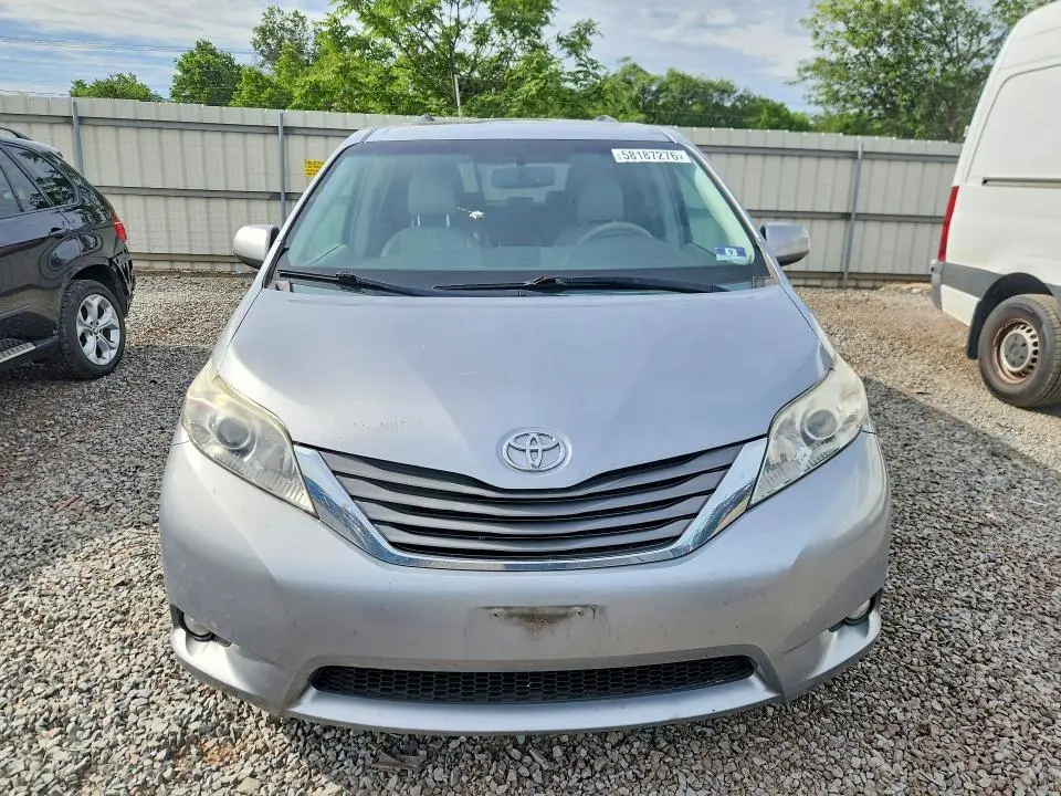 2013 TOYOTA SIENNA XLE 7-PASSENGER  