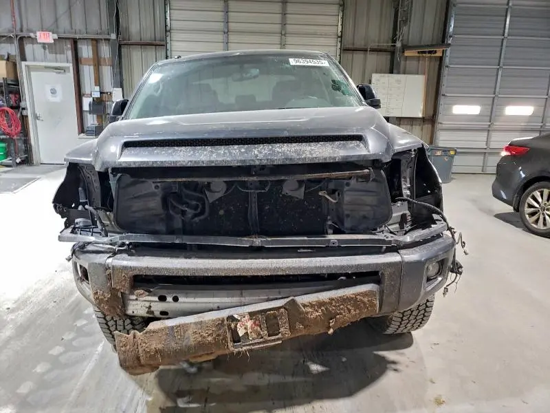 2016 TOYOTA TUNDRA CREWMAX LIMITED  