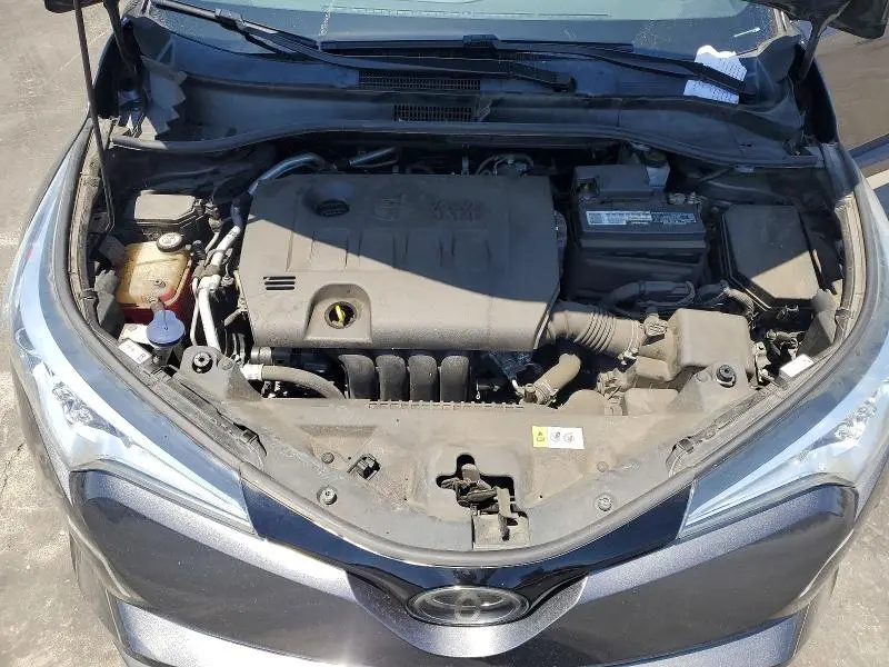 2018 TOYOTA C-HR XLE  