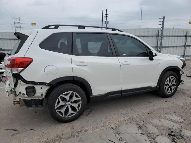 2022 SUBARU FORESTER PREMIUM  