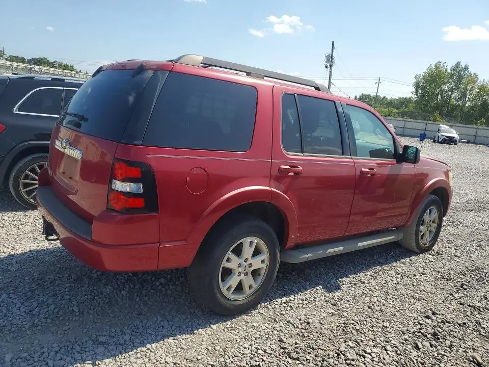 2010 FORD EXPLORER XLT  