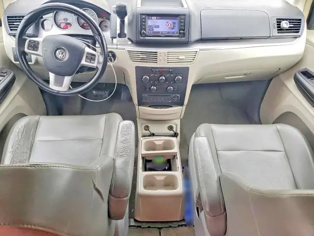 2012 VOLKSWAGEN ROUTAN SE  
