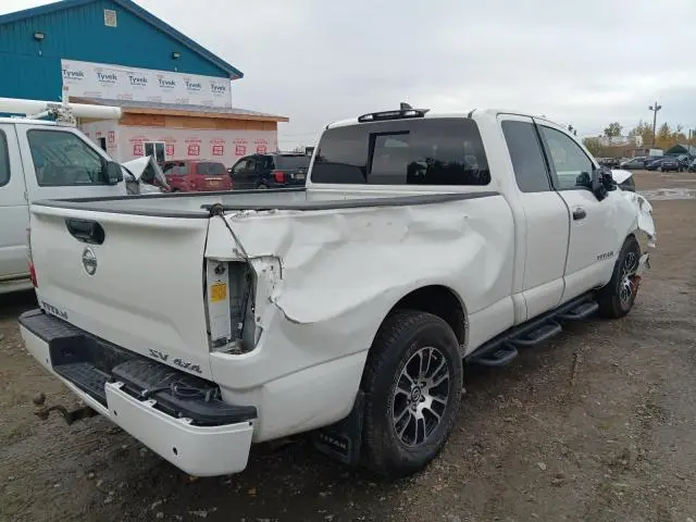 2022 NISSAN TITAN SV  