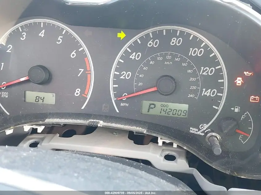 2013 TOYOTA COROLLA LE