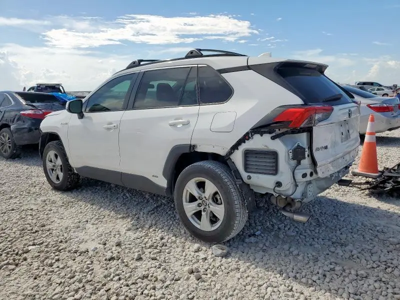 2021 TOYOTA RAV4 XLE  