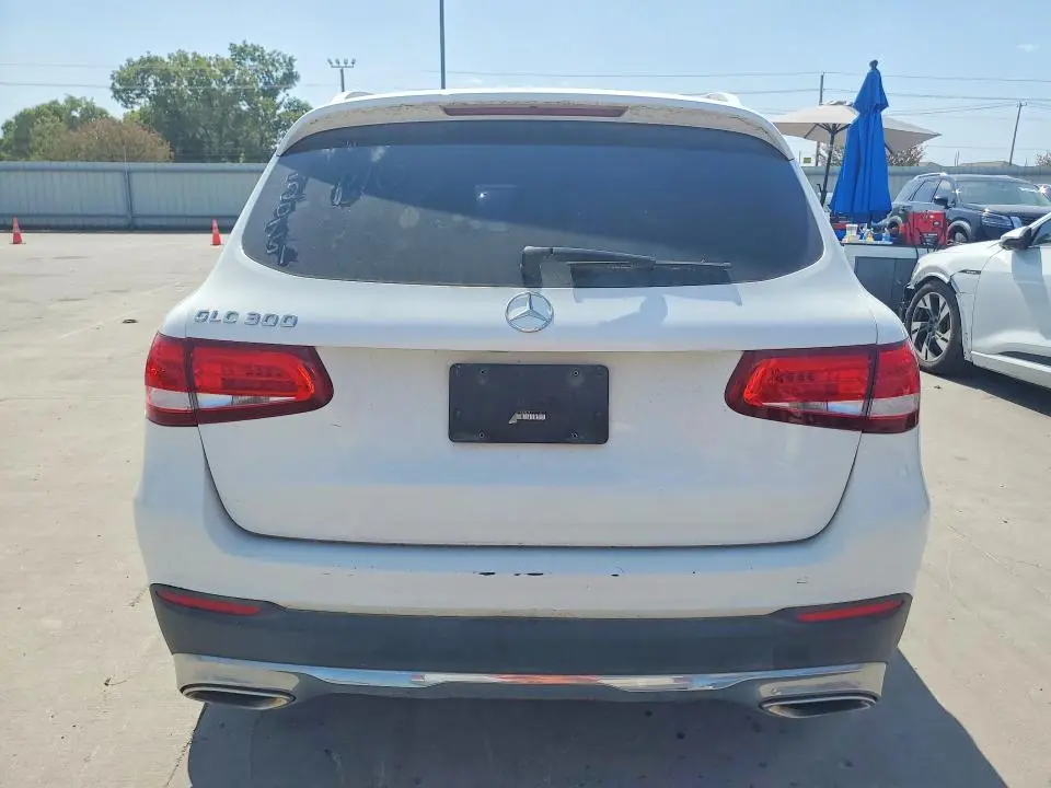 2017 MERCEDES-BENZ GLC 300  