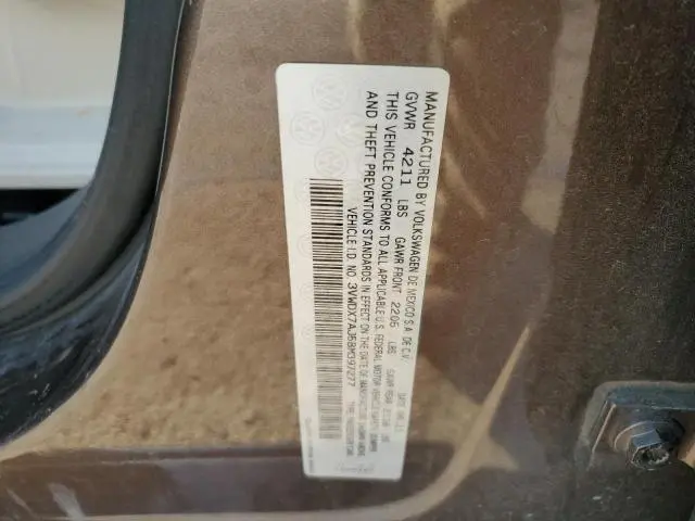 2011 VOLKSWAGEN JETTA SE  