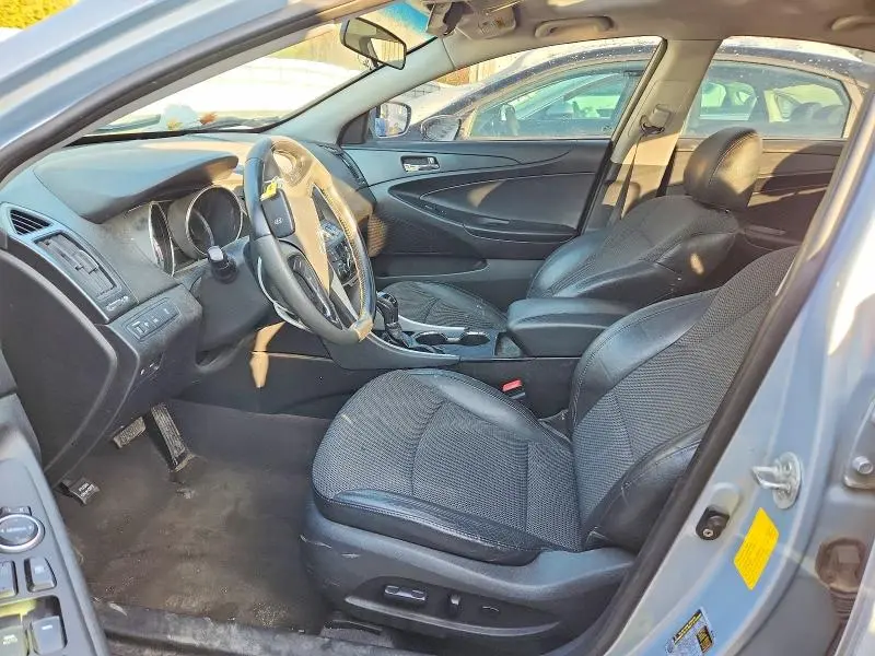 2011 HYUNDAI SONATA SE  