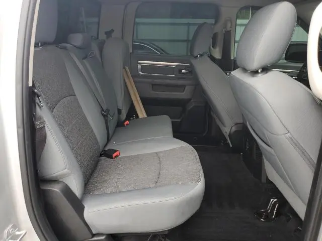 2017 RAM 1500 SLT  