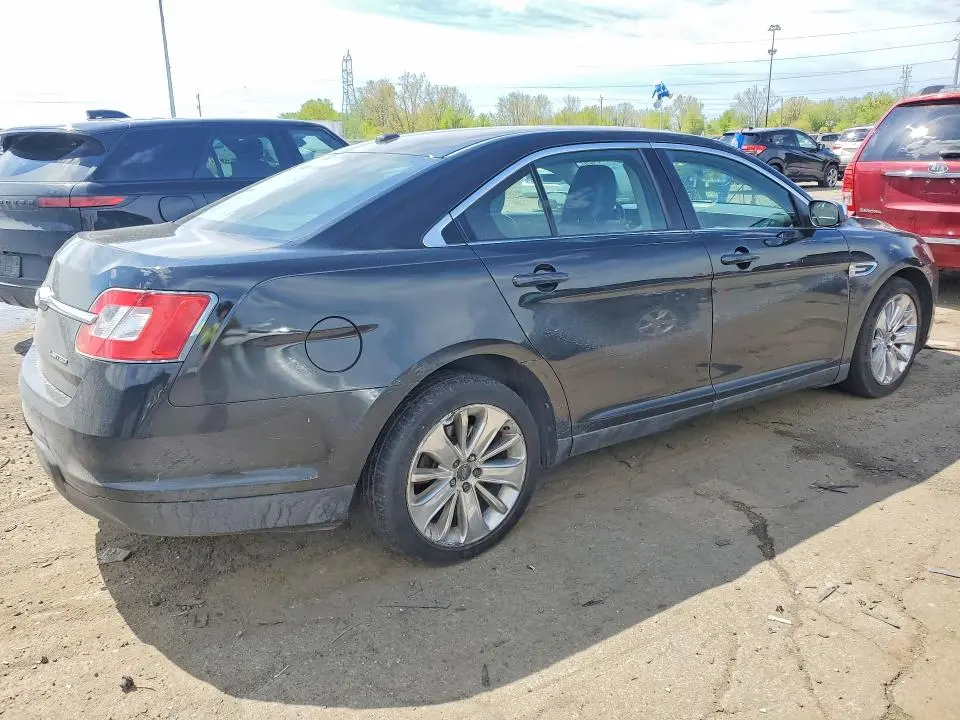 2010 FORD TAURUS LIMITED  