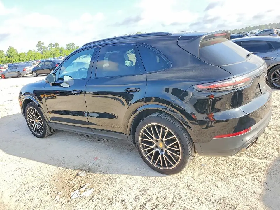 2021 PORSCHE CAYENNE S  