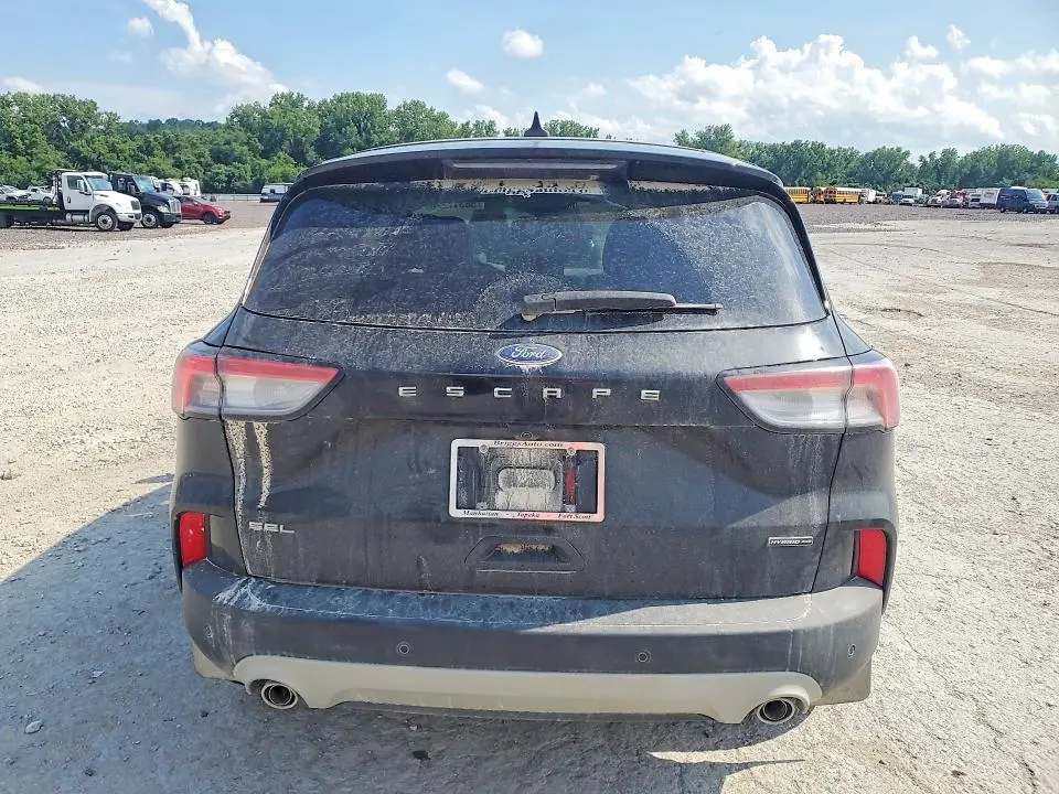 2022 FORD ESCAPE SEL  