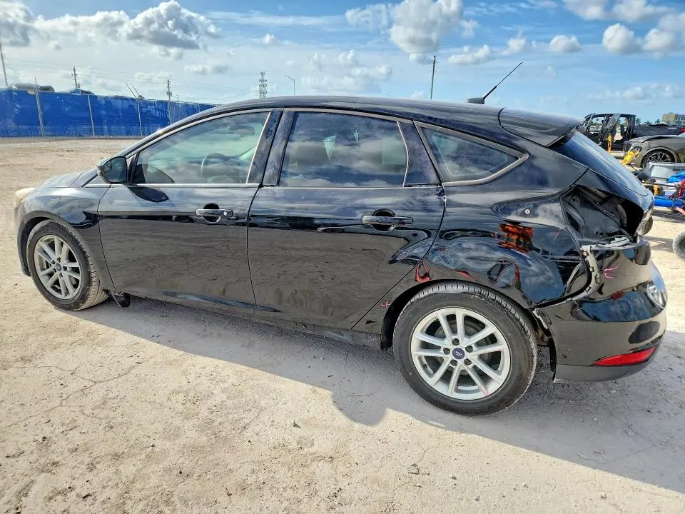 2016 FORD FOCUS SE  