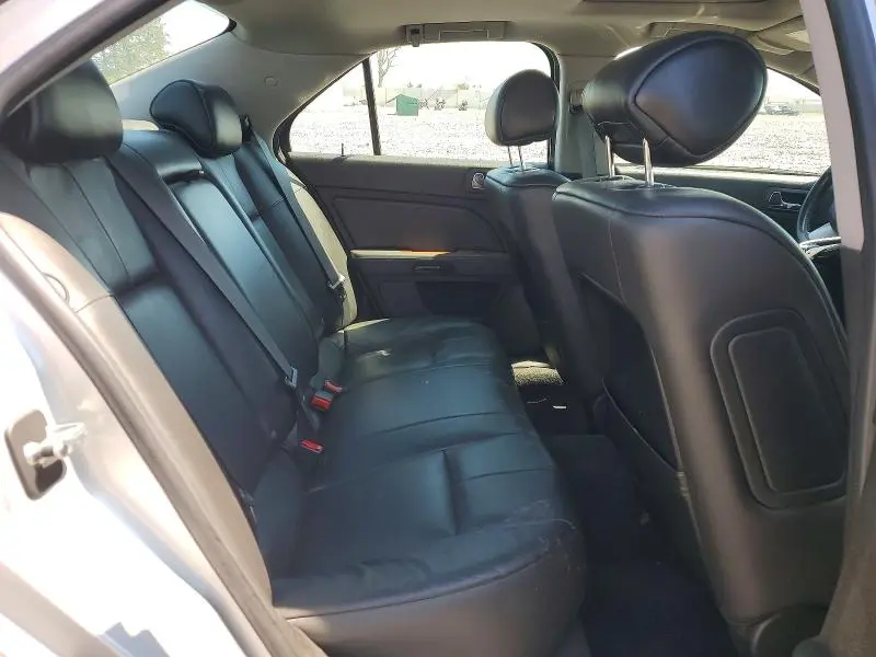 2010 CADILLAC STS   
