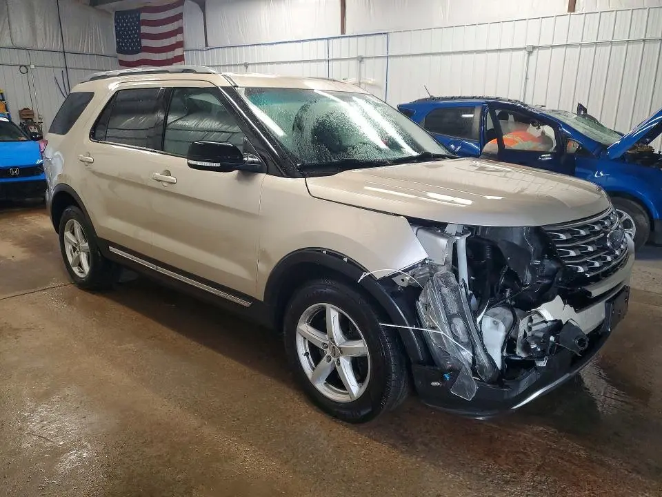 2017 FORD EXPLORER XLT  