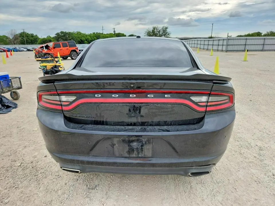2019 DODGE CHARGER SXT  