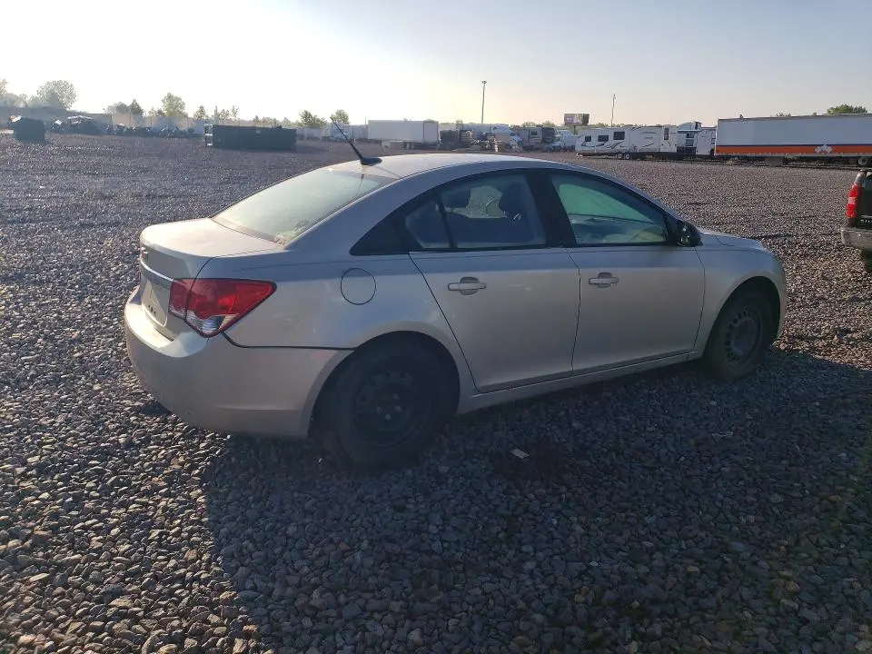 2013 CHEVROLET CRUZE LS  