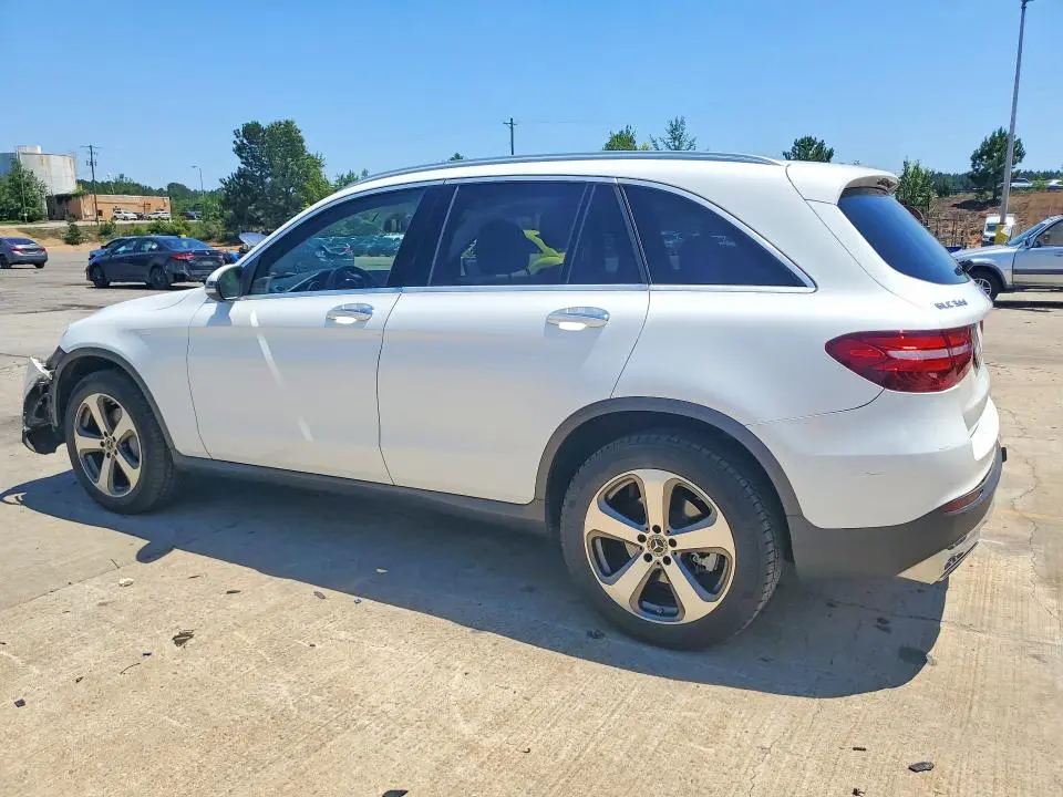 2019 MERCEDES-BENZ GLC 300  