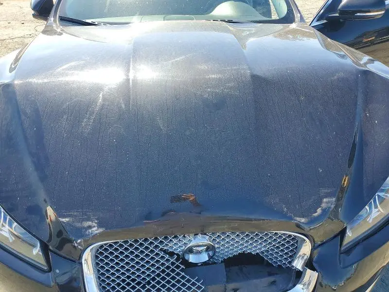 2013 JAGUAR XF   