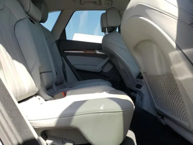 2024 AUDI Q5 E PREMIUM PLUS 55  
