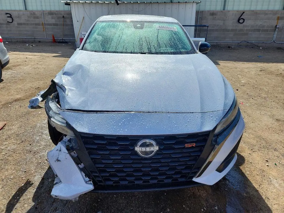 2023 NISSAN ALTIMA SR  