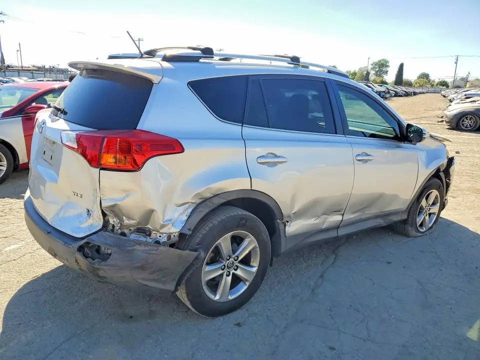 2015 TOYOTA RAV4 XLE  