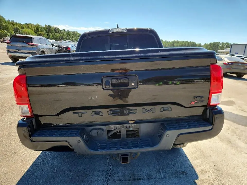 2017 TOYOTA TACOMA SR5 V6  