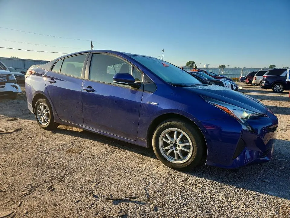 2018 TOYOTA PRIUS THREE  
