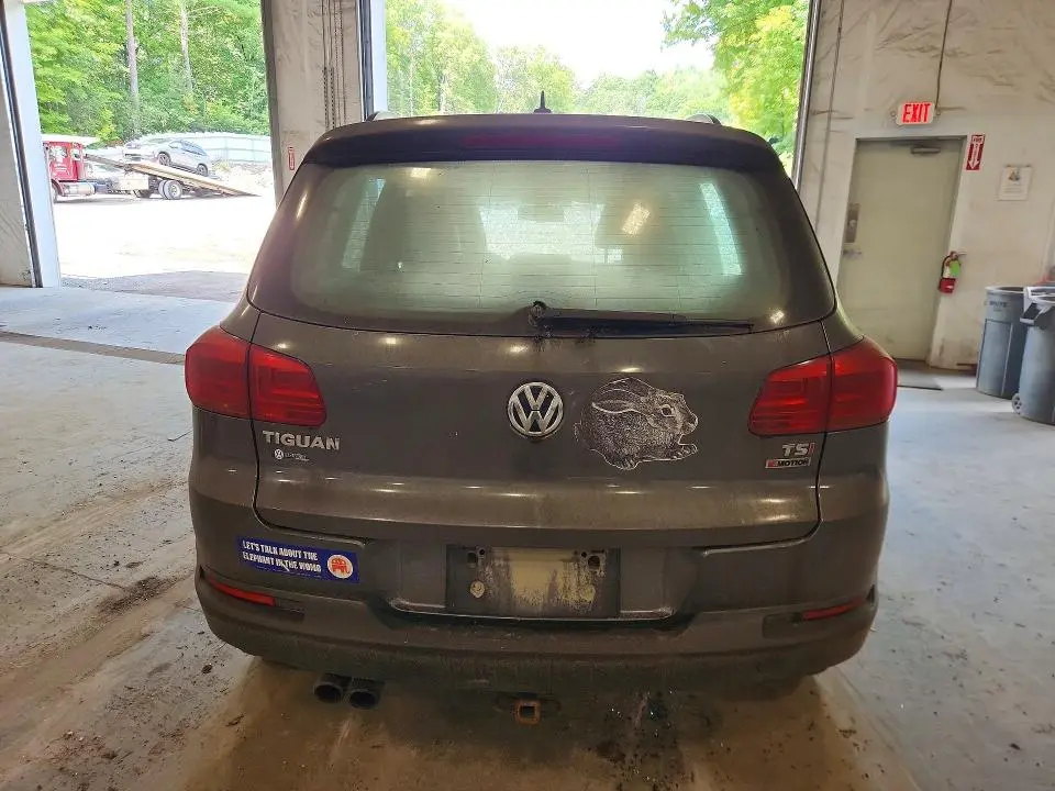 2016 VOLKSWAGEN TIGUAN S  