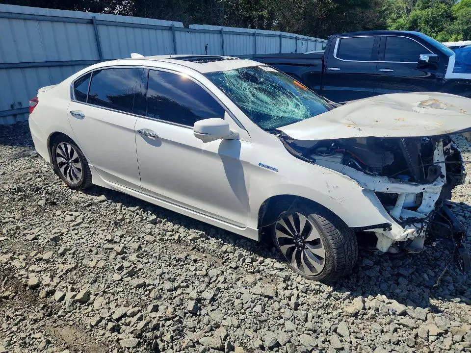 2017 HONDA ACCORD TOURING HYBRID  