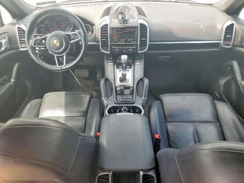 2016 PORSCHE CAYENNE   