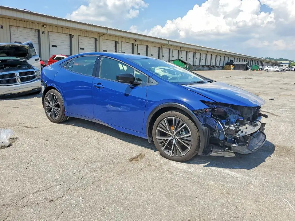 2024 TOYOTA PRIUS XLE  