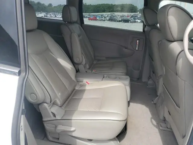 2015 NISSAN QUEST S  