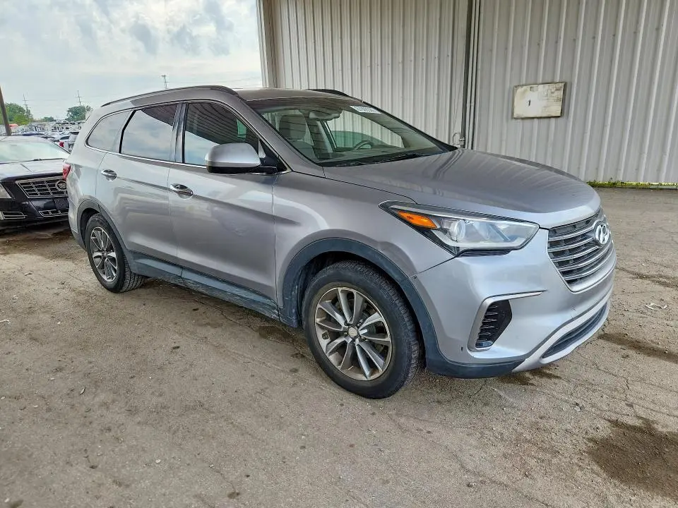 2017 HYUNDAI SANTA FE SE  