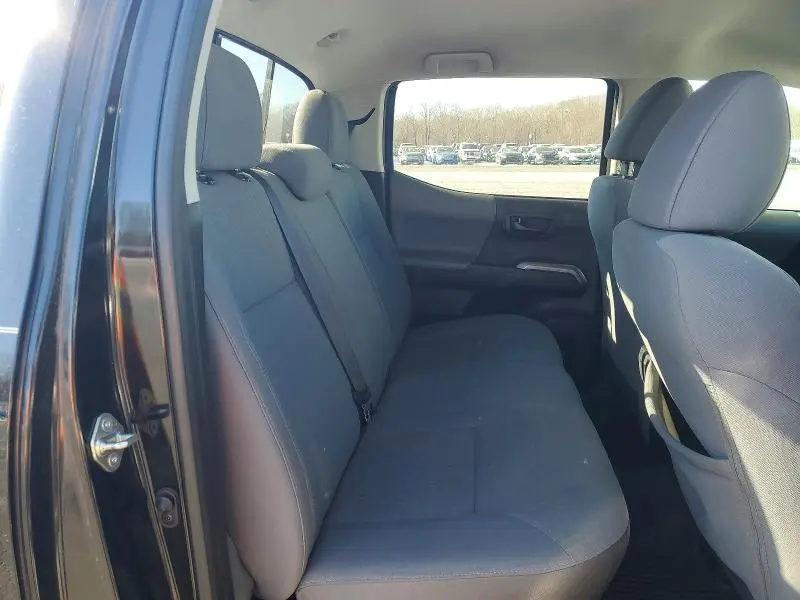 2020 TOYOTA TACOMA SR5 V6  