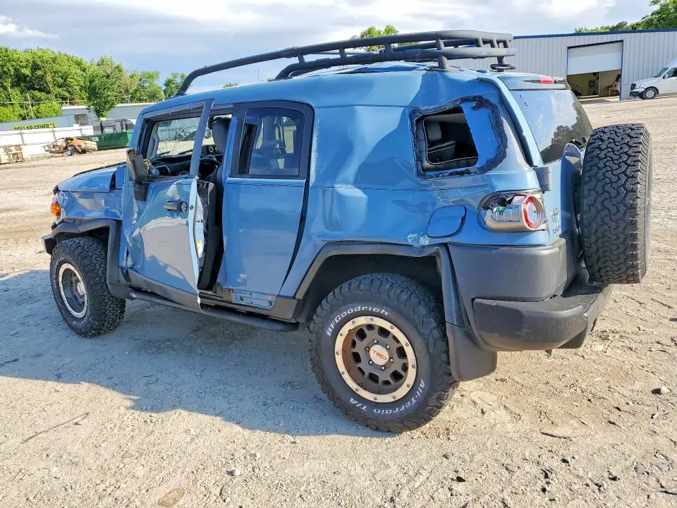 2014 TOYOTA FJ CRUISER BASE  