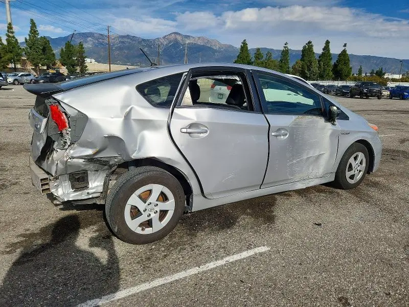 2013 TOYOTA PRIUS TWO  