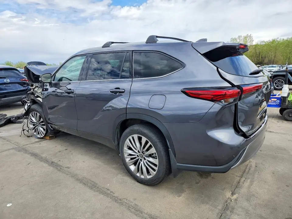 2023 TOYOTA HIGHLANDER PLATINUM  