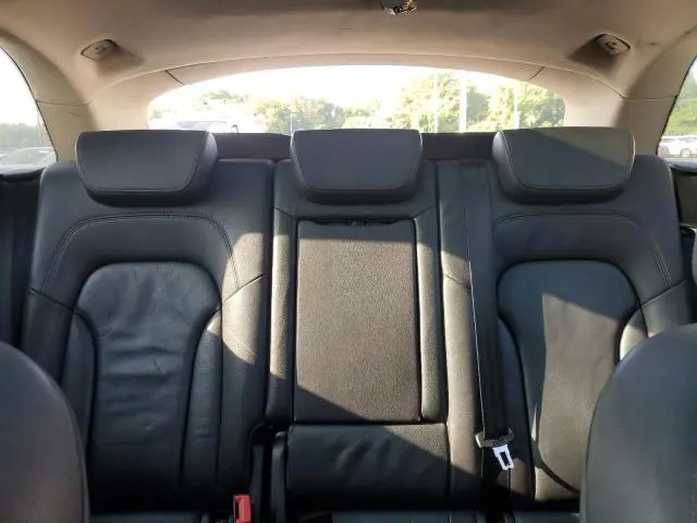 2010 AUDI Q5 PREMIUM  